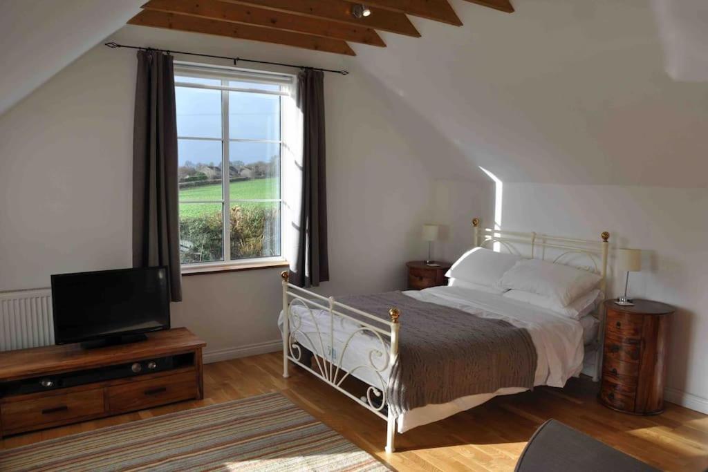 Bed@Byways, Holton Apartment Wincanton Bagian luar foto